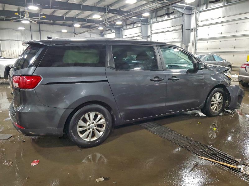 Photo 3 from auction – 2017 KIA SEDONA with VIN KNDMB5C14H6324199