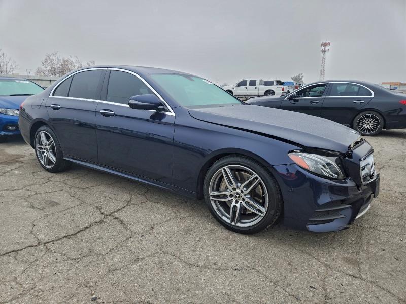 Photo 4 from auction – 2018 MERCEDES-BENZ E 300 with VIN WDDZF4JB2JA453003