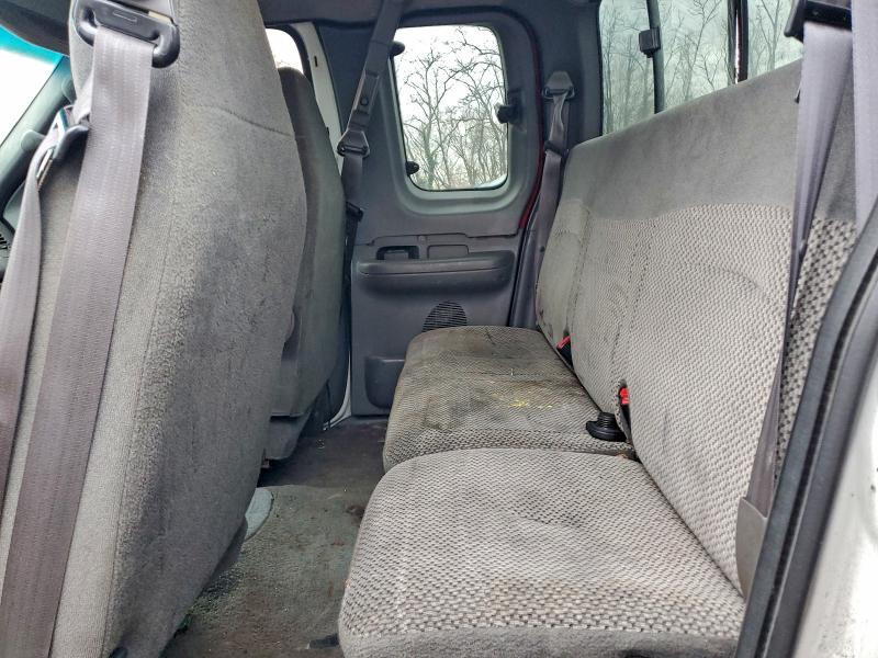 Photo 10 from auction – 2000 FORD F150 with VIN 2FTRX08W0YCA70484