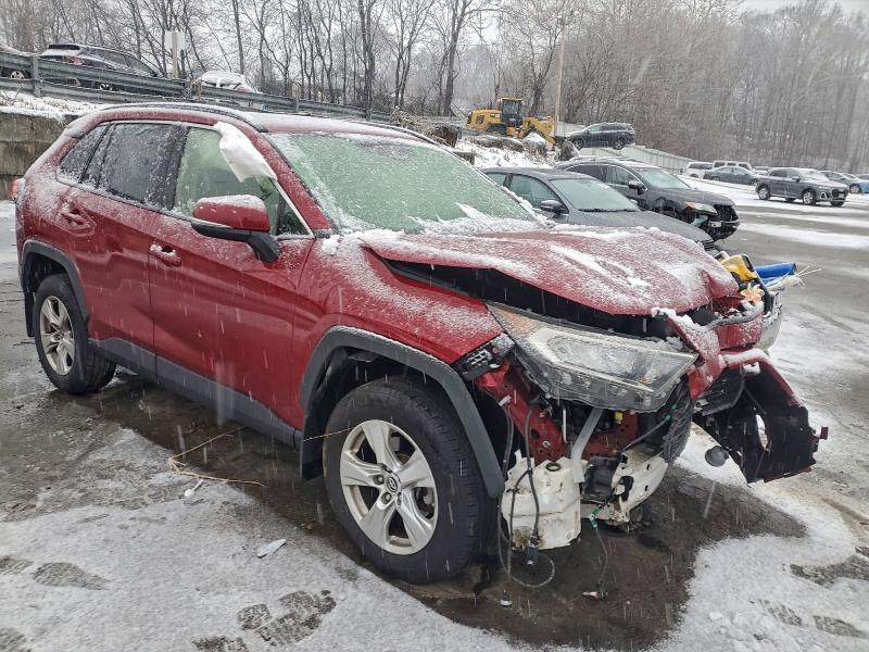 Photo 4 from auction – 2019 TOYOTA RAV4 XLE with VIN JTMP1RFV1KD021826