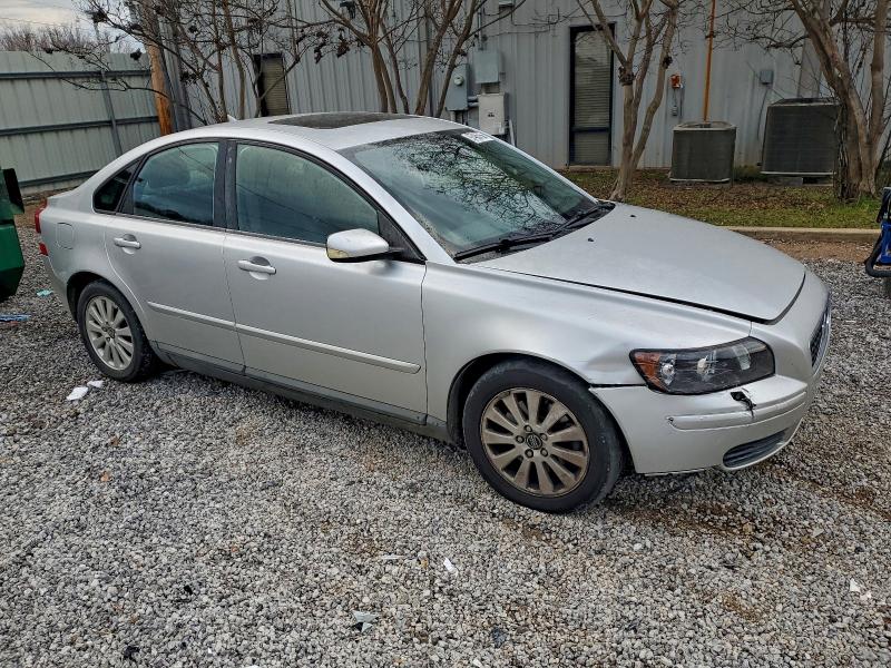 Photo 4 from auction – 2004 VOLVO S40 with VIN YV1MS382742017448