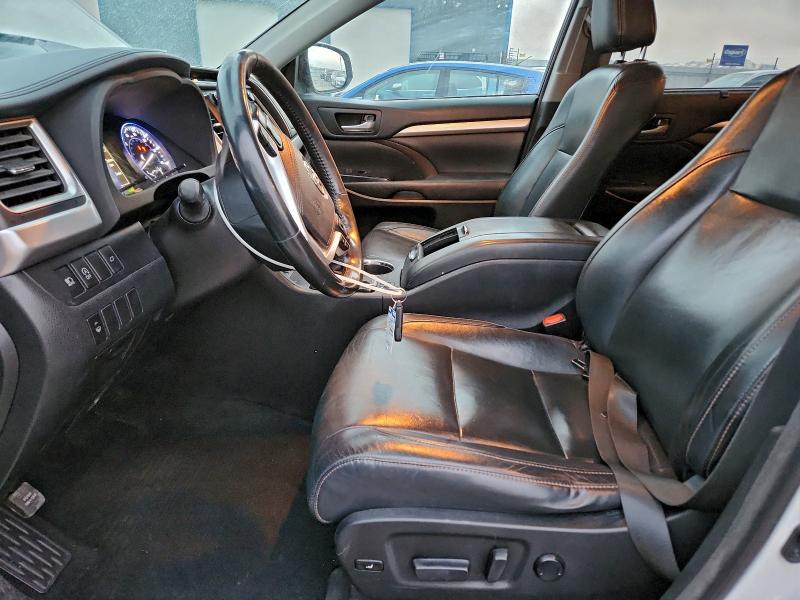 Photo 7 from auction – 2017 TOYOTA HIGHLANDER with VIN 5TDJZRFH7HS398229