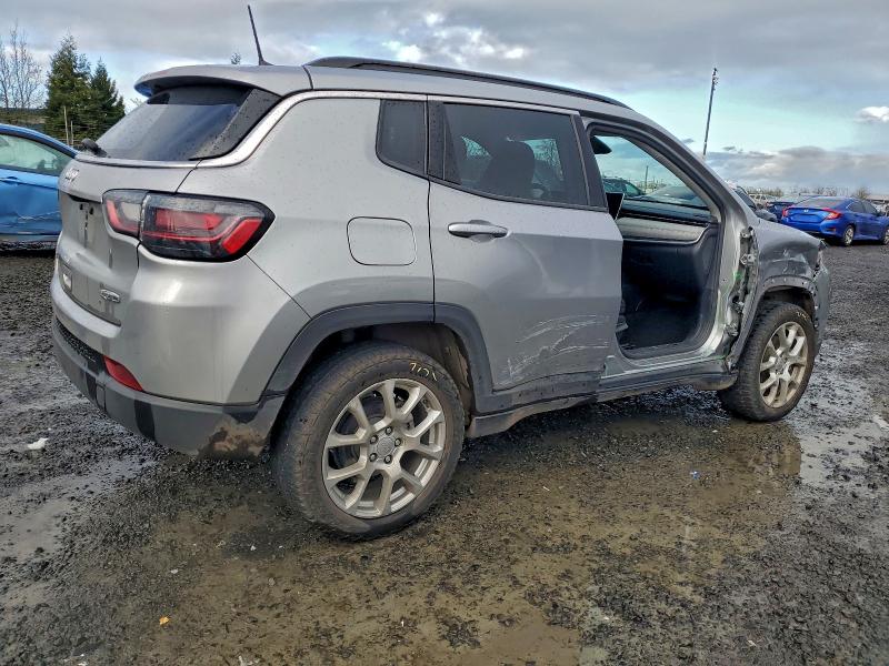 Photo 3 from auction – 2022 JEEP COMPASS LA with VIN 3C4NJDFB2NT114045