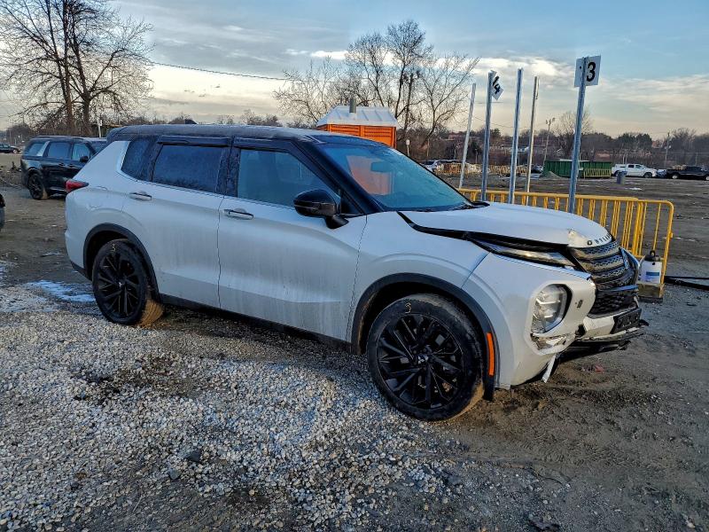 Photo 4 from auction – 2023 MITSUBISHI OUTLANDER with VIN JA4J4VA83PZ008863