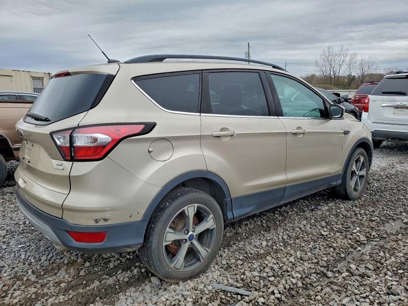 Photo 3 from auction – 2017 FORD ESCAPE SE with VIN 1FMCU0GD0HUF04428