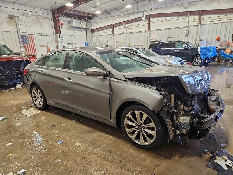 Photo 4 from auction – 2013 HYUNDAI SONATA SE with VIN 5NPEC4AC1DH806659