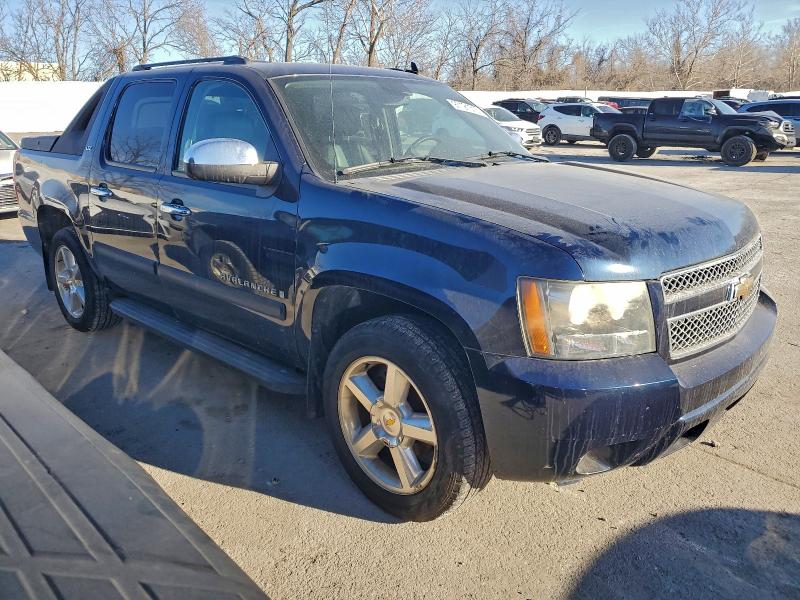 Photo 4 from auction – 2008 CHEVROLET AVALANCHE with VIN 3GNFK12338G119225