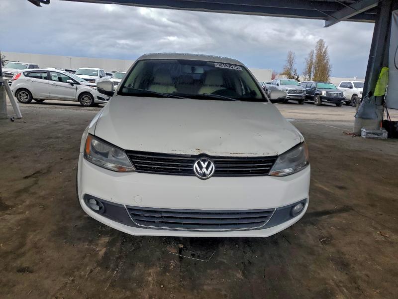 Photo 5 from auction – 2012 VOLKSWAGEN JETTA SEL with VIN 3VWLP7AJ0CM394526