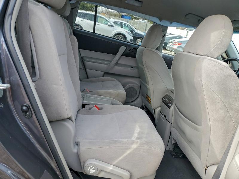 Photo 11 from auction – 2013 TOYOTA HIGHLANDER with VIN 5TDBK3EH1DS220477