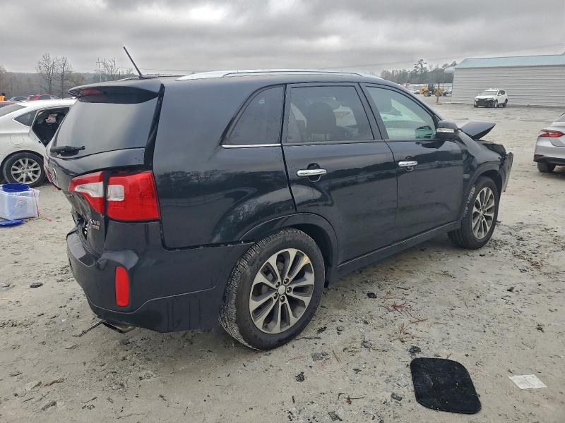 Photo 3 from auction – 2014 KIA SORENTO with VIN 5XYKW4A71EG443169