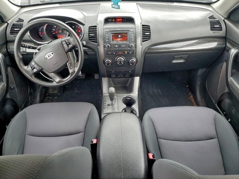 Photo 8 from auction – 2013 KIA SORENTO LX with VIN 5XYKT3A60DG413797