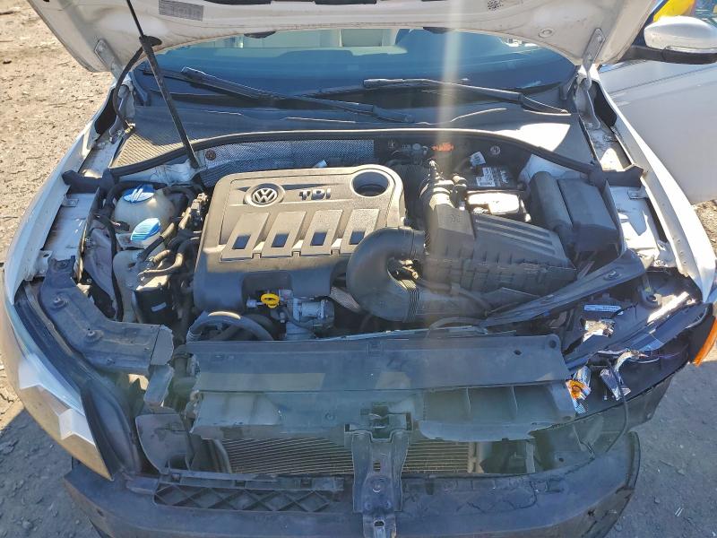 Photo 11 from auction – 2014 VOLKSWAGEN PASSAT SE with VIN 1VWBN7A30EC058902