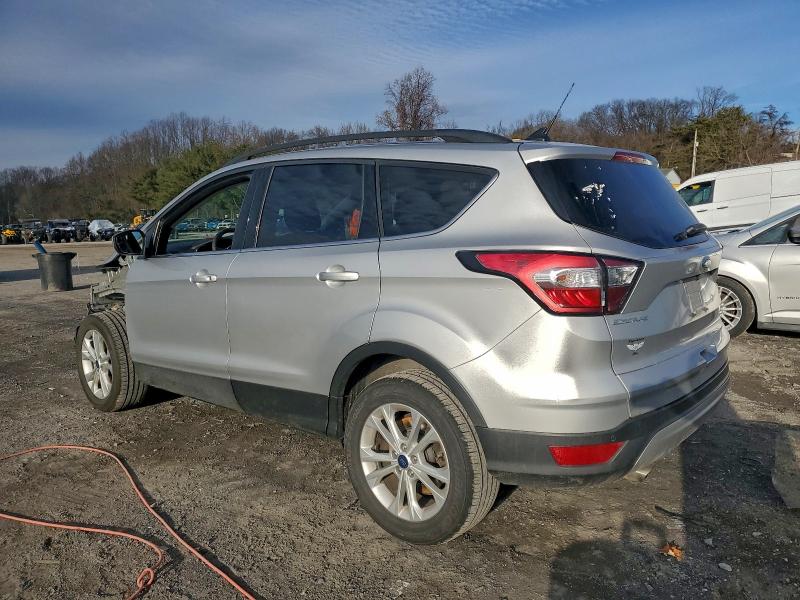 Photo 2 from auction – 2018 FORD ESCAPE SEL with VIN 1FMCU9HD3JUB98317