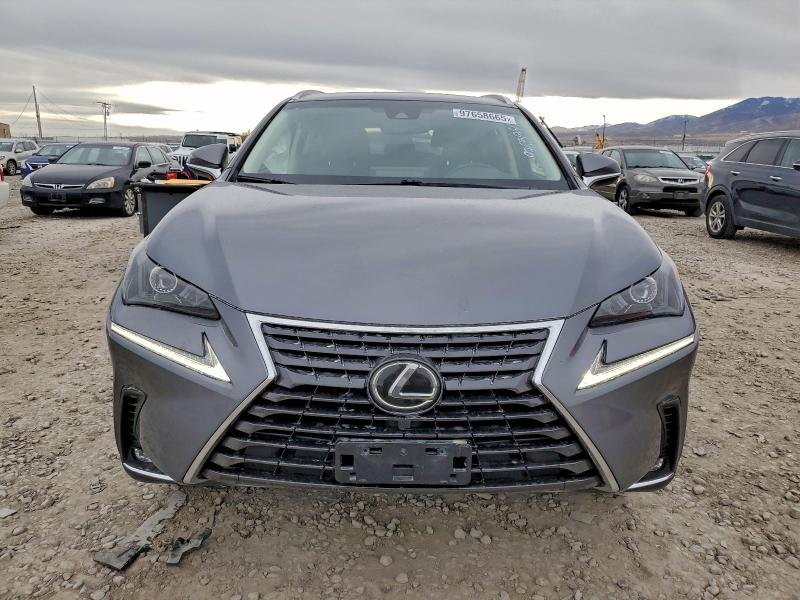 Photo 5 from auction – 2018 LEXUS NX 300 BAS with VIN JTJBARBZ3J2167249