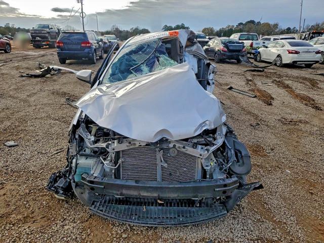 Photo 5 from auction – 2015 TOYOTA COROLLA L with VIN 2T1BURHEXFC241788