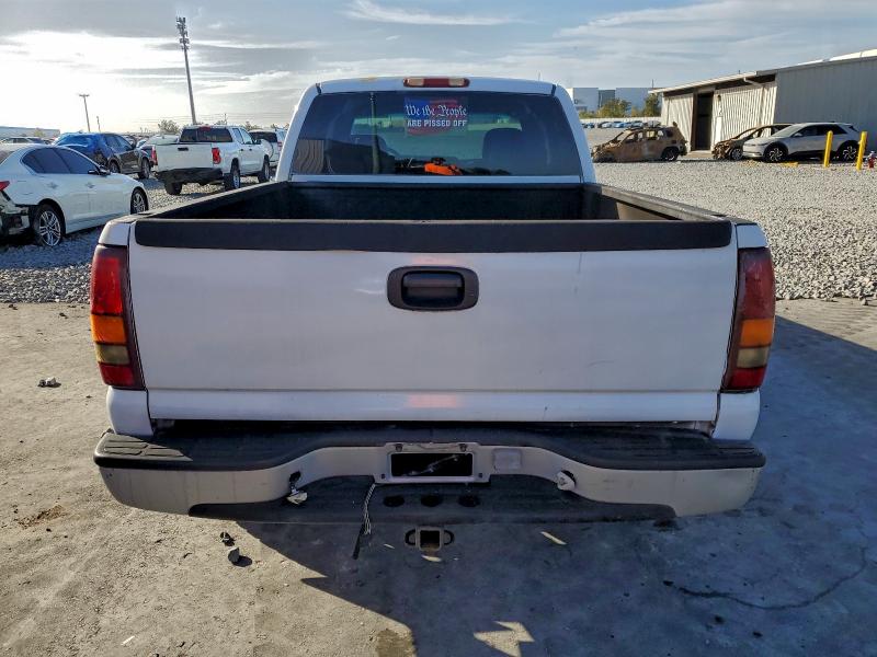 Photo 6 from auction – 2001 CHEVROLET SILVERADO with VIN 2GCEC19W911130066