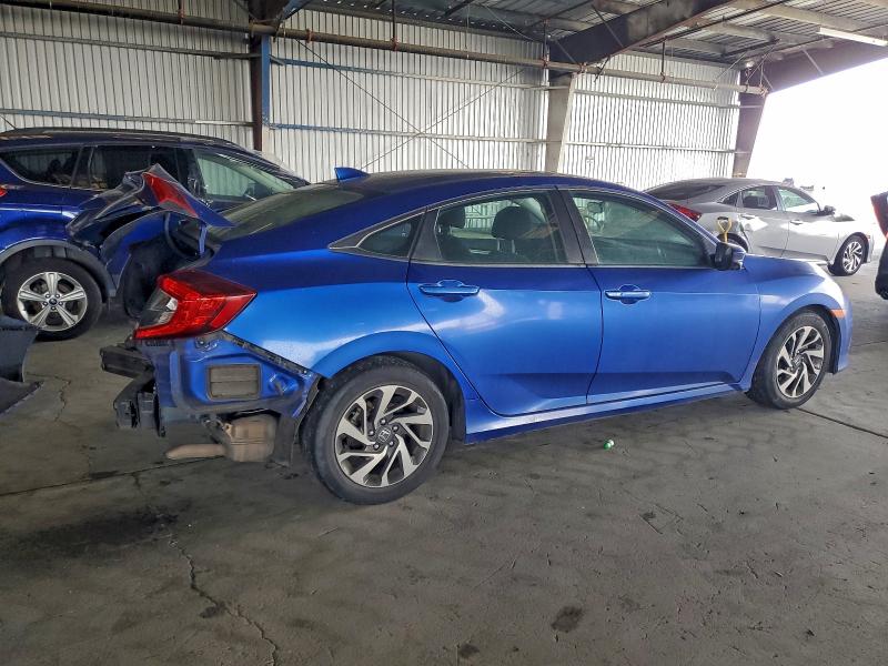 Photo 3 from auction – 2017 HONDA CIVIC EX with VIN 2HGFC2F78HH570919