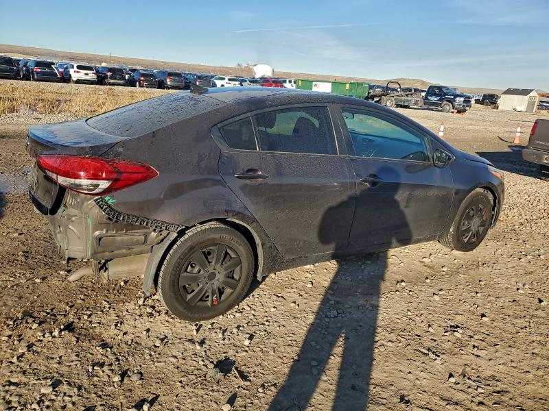 Photo 3 from auction – 2017 KIA FORTE LX with VIN 3KPFK4A74HE046649