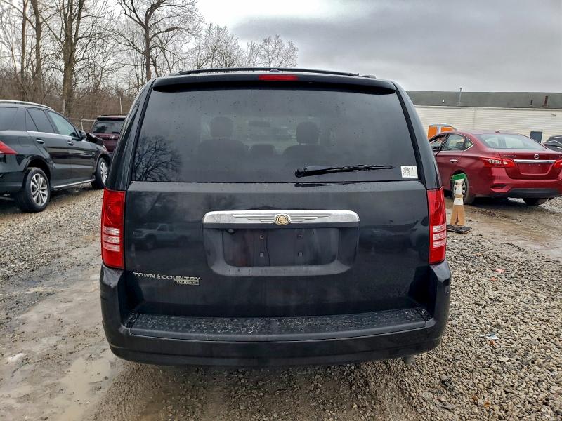 Photo 6 from auction – 2008 CHRYSLER TOWN & COU with VIN 2A8HR54P78R758957