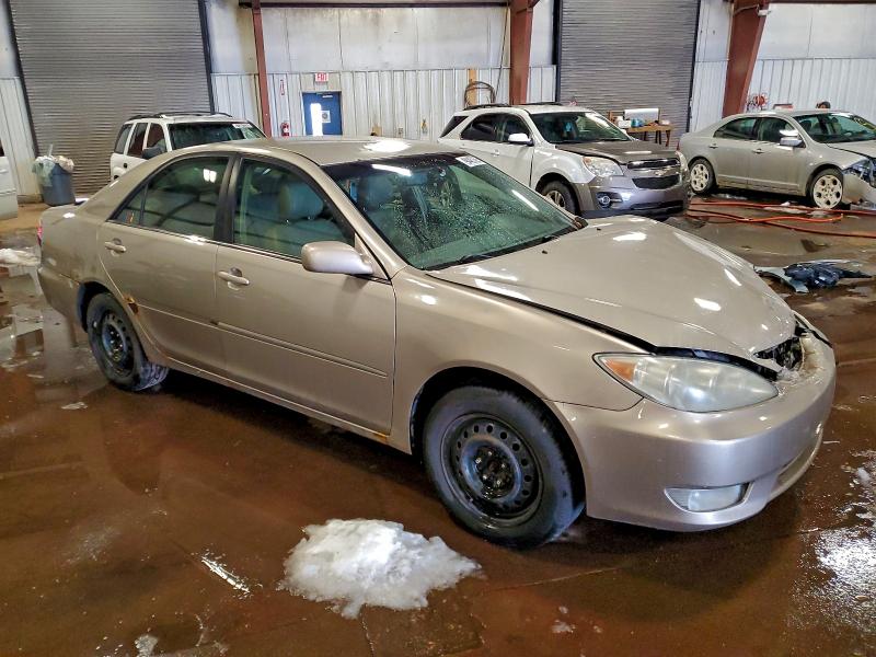 Photo 4 from auction – 2005 TOYOTA CAMRY LE with VIN 4T1BE32K55U077176