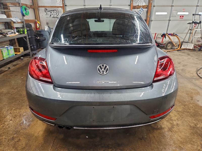 Photo 6 from auction – 2018 VOLKSWAGEN BEETLE SE with VIN 3VWJD7AT0JM728536