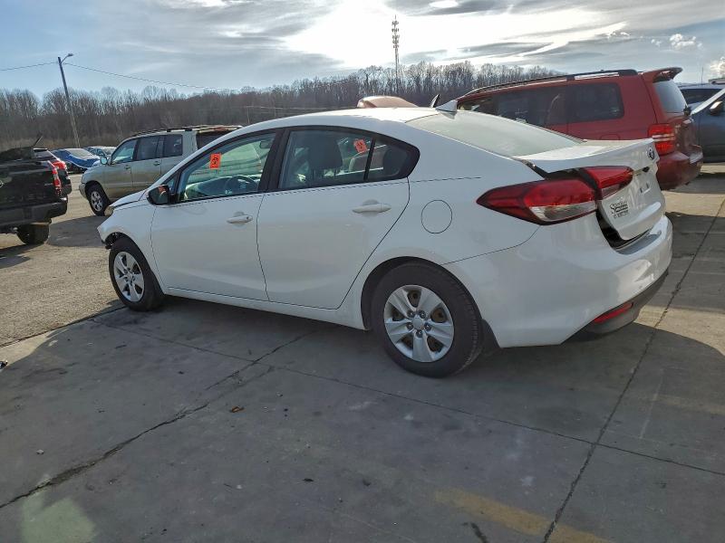 Photo 2 from auction – 2018 KIA FORTE LX with VIN 3KPFK4A78JE164659