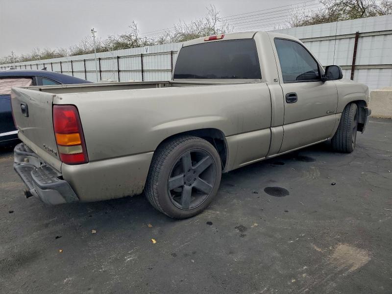 Photo 3 from auction – 2002 CHEVROLET SILVERADO with VIN 1GCEC14V32Z161126