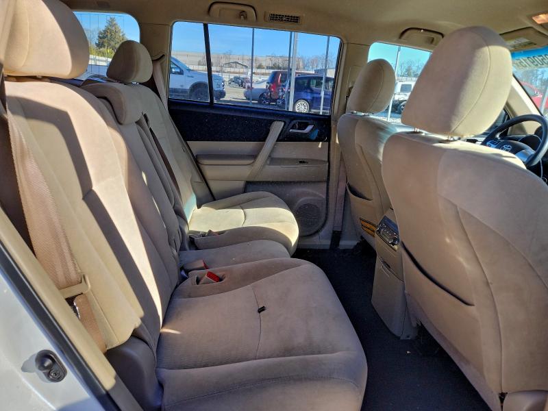 Фото 11 с аукциона – 2013 TOYOTA HIGHLANDER с VIN 5TDZA3EH6DS040588