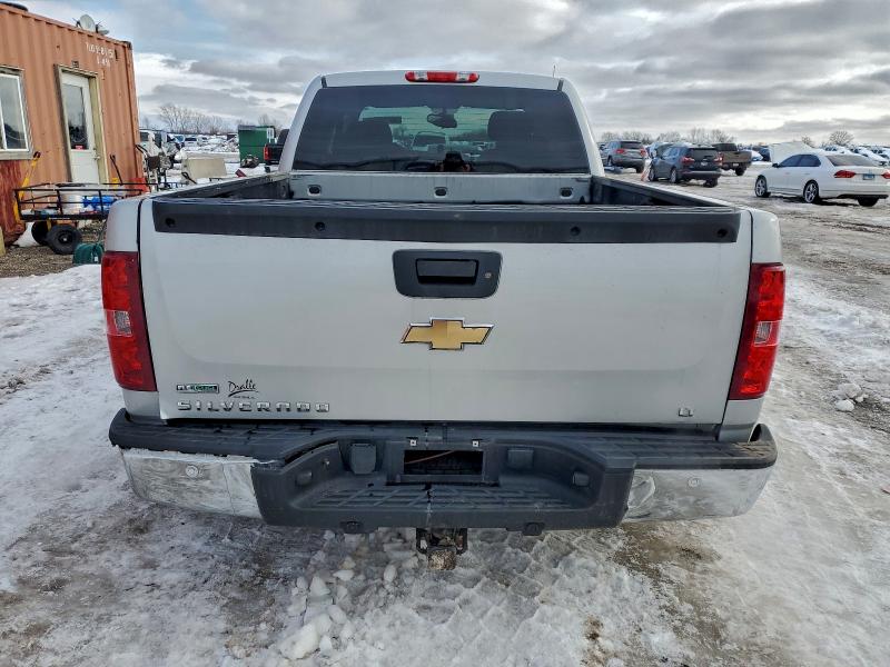Photo 6 from auction – 2011 CHEVROLET SILVERADO with VIN 1GCRCSE01BZ186102