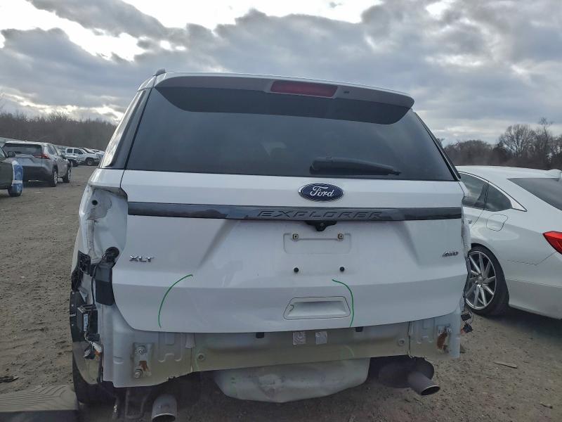 Photo 6 from auction – 2017 FORD EXPLORER X with VIN 1FM5K8D89HGD61692