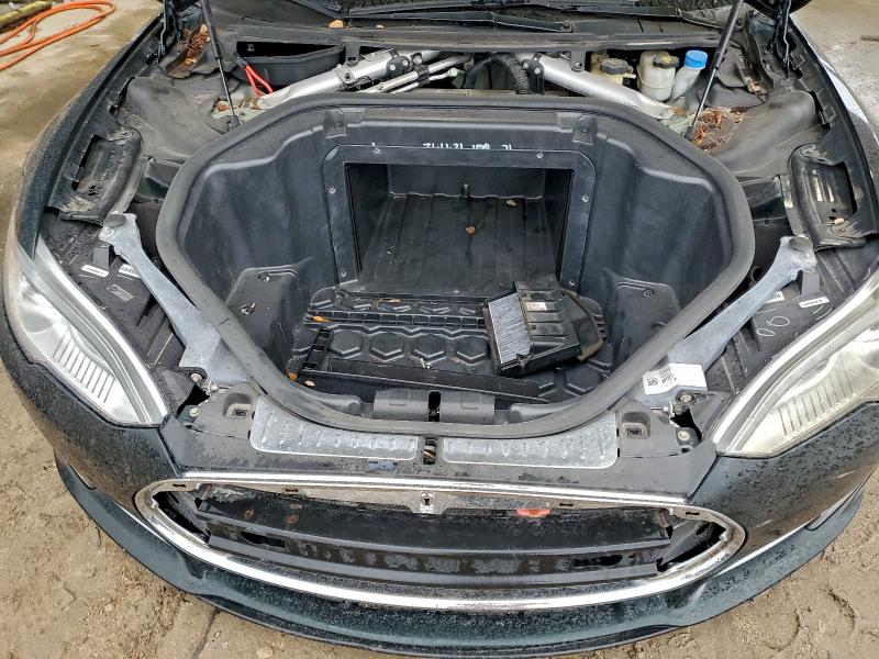 Photo 11 from auction – 2013 TESLA MODEL S with VIN 5YJSA1DG2DFP03528