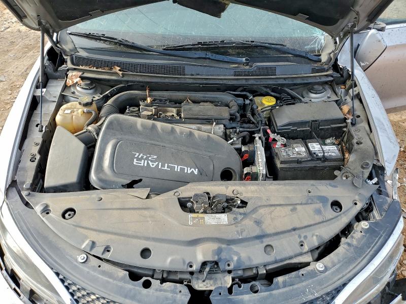 Photo 11 from auction – 2015 CHRYSLER 200 LIMITE with VIN 1C3CCCAB3FN616491