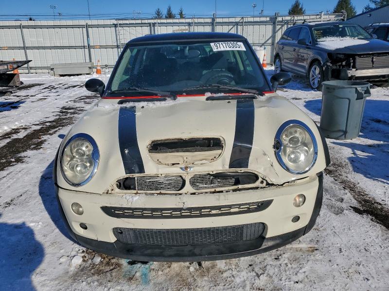 Photo 5 from auction – 2005 MINI COOPER S with VIN WMWRE33415TD91934