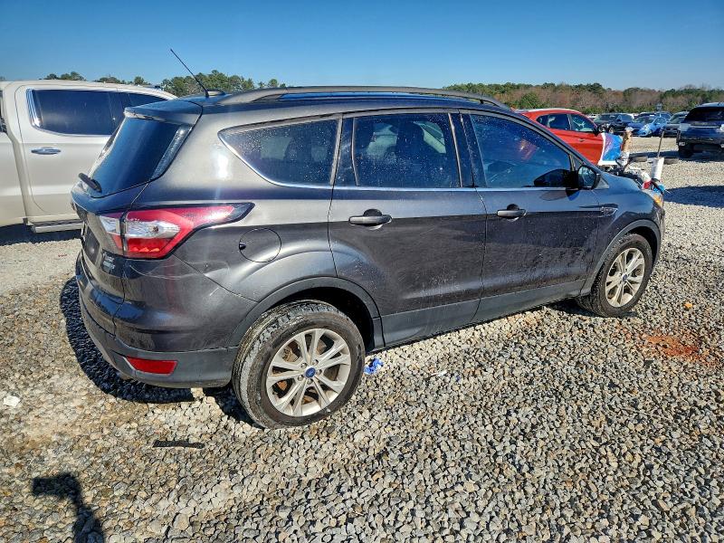 Photo 3 from auction – 2018 FORD ESCAPE with VIN 1FMCU9GDXJUB95481