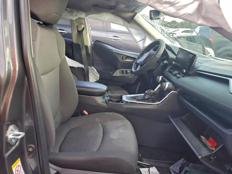 Photo 7 from auction – 2019 TOYOTA RAV4 XLE with VIN JTMP1RFV4KD514299