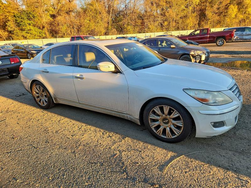 Photo 4 from auction – 2011 HYUNDAI GENESIS 3. with VIN KMHGC4DE9BU127288