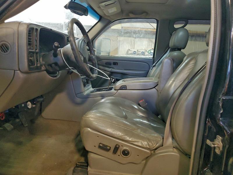 Photo 7 from auction – 2004 CHEVROLET SILVERADO with VIN 1GCHK23264F252327