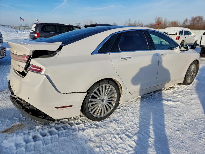 Photo 3 from auction – 2017 LINCOLN MKZ RESERV with VIN 3LN6L5F96HR605409