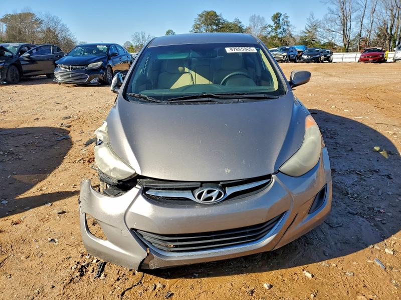 Photo 5 from auction – 2011 HYUNDAI ELANTRA with VIN 5NPDH4AE6BH013403