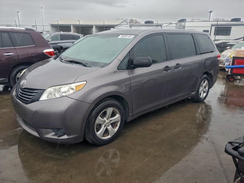 Photo 1 from auction – 2013 TOYOTA SIENNA with VIN 5TDZK3DC5DS281741