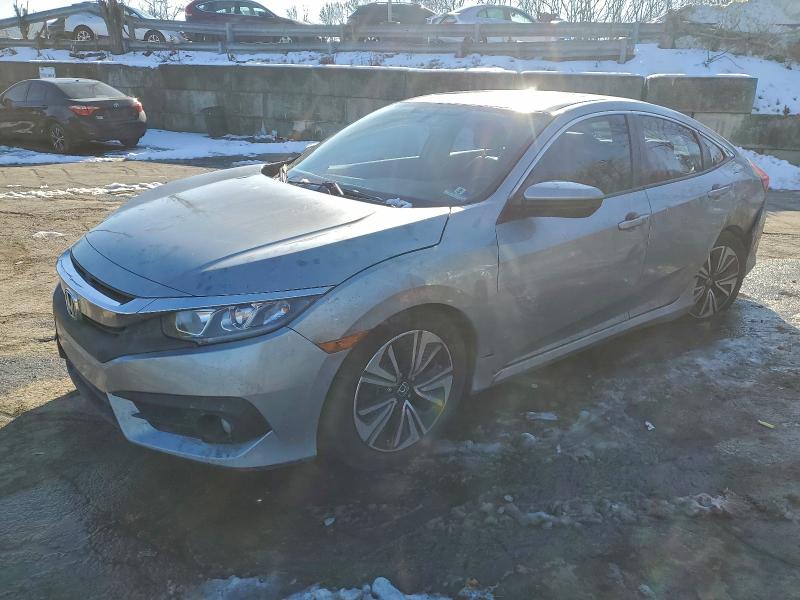 HONDA CIVIC 2016 with VIN 2HGFC1F73GH652386 - Photo from auction