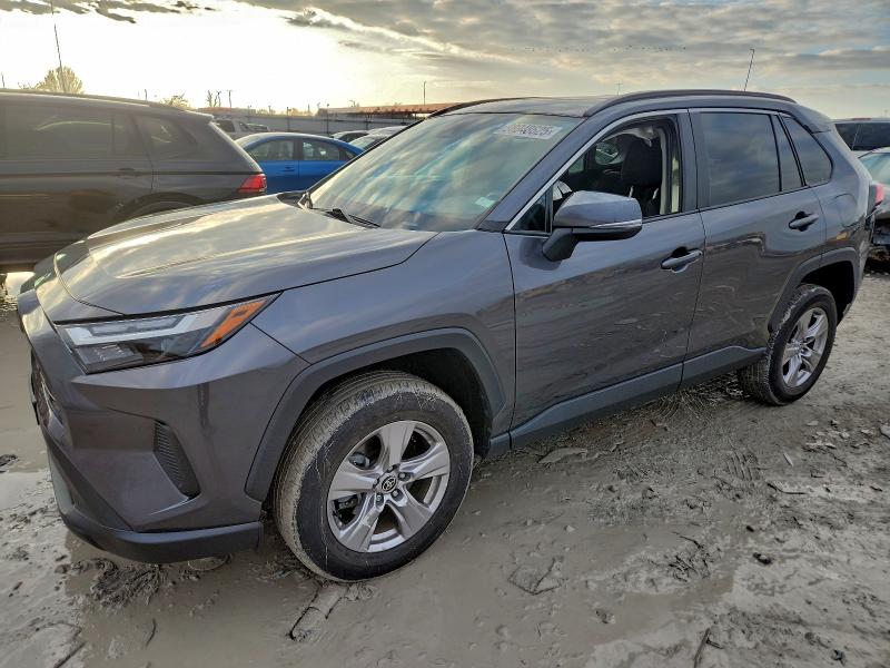 TOYOTA RAV4 XLE 2022 with VIN 2T3W1RFVXNC209507 - Photo from auction