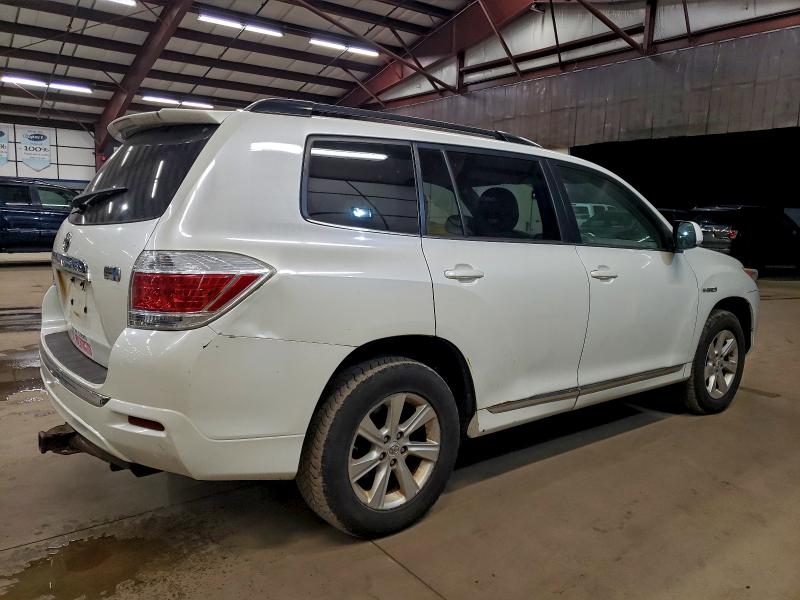 Photo 3 from auction – 2011 TOYOTA HIGHLANDER with VIN JTEBC3EH1B2000687