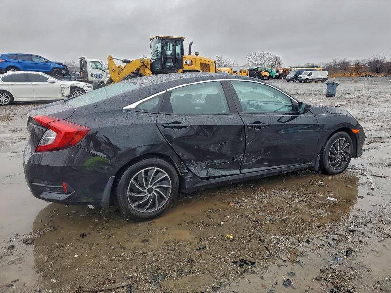 Photo 3 from auction – 2020 HONDA CIVIC LX with VIN 2HGFC2F66LH564987