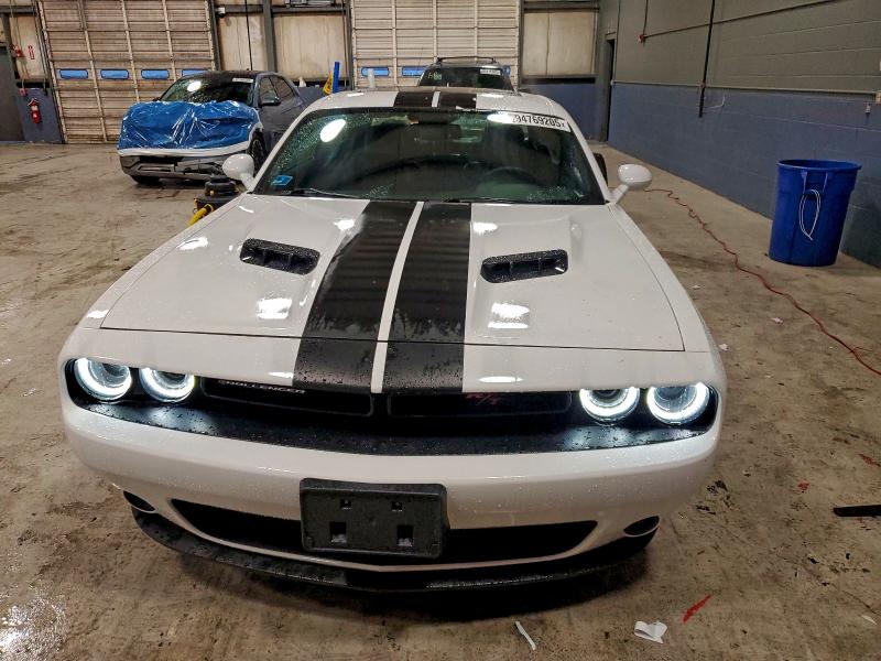 Photo 5 from auction – 2016 DODGE CHALLENGER with VIN 2C3CDZBT0GH202277
