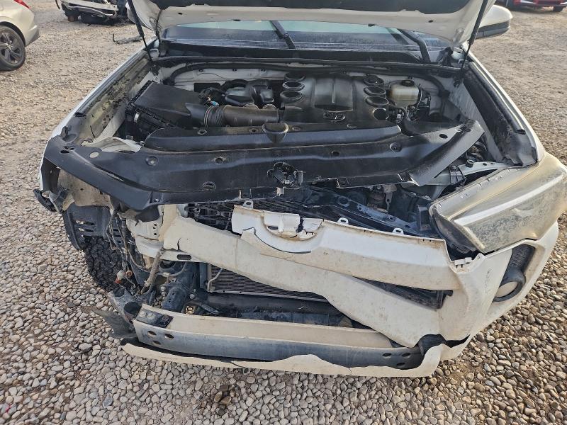 Photo 12 from auction – 2018 TOYOTA 4RUNNER SR with VIN JTEBU5JRXJ5536350