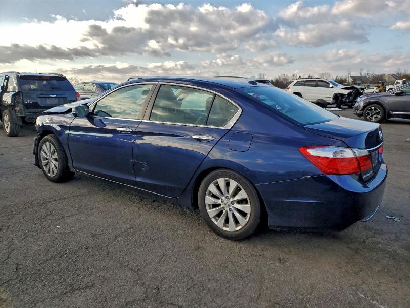 Photo 2 from auction – 2015 HONDA ACCORD EXL with VIN 1HGCR2F84FA149799