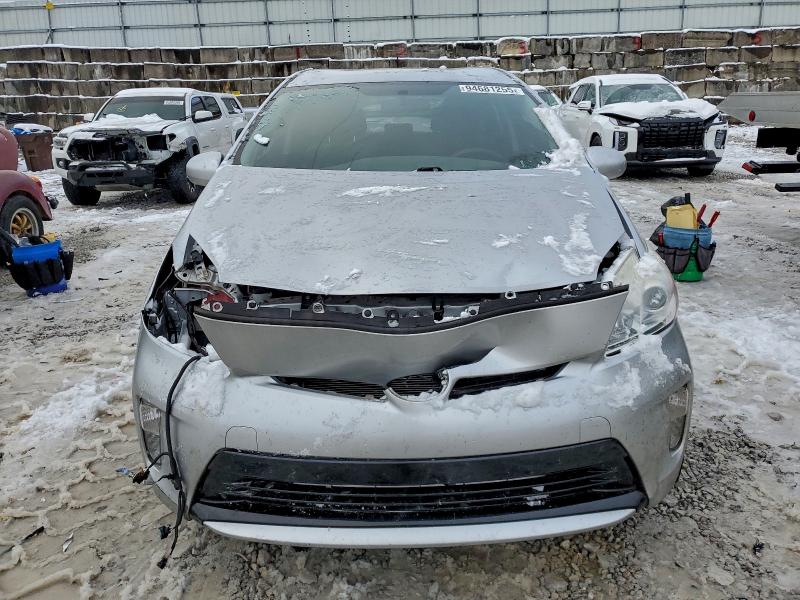 Photo 5 from auction – 2013 TOYOTA PRIUS with VIN JTDKN3DU5D1649642