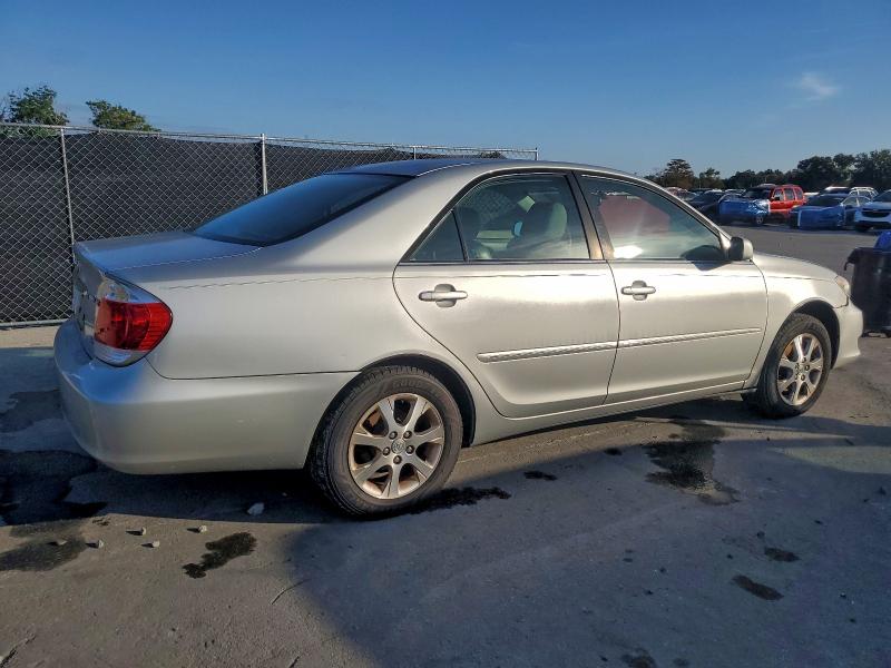 Photo 3 from auction – 2005 TOYOTA CAMRY LE with VIN 4T1BF30K15U606249