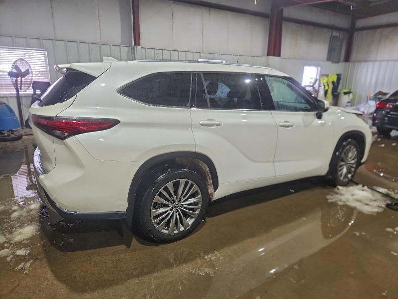 Photo 3 from auction – 2021 TOYOTA HIGHLANDER with VIN 5TDFZRBH5MS111783